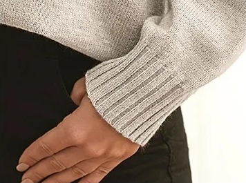 Frida | Suéter Liso Con Cuello En V – Tejido De Punto Holgado