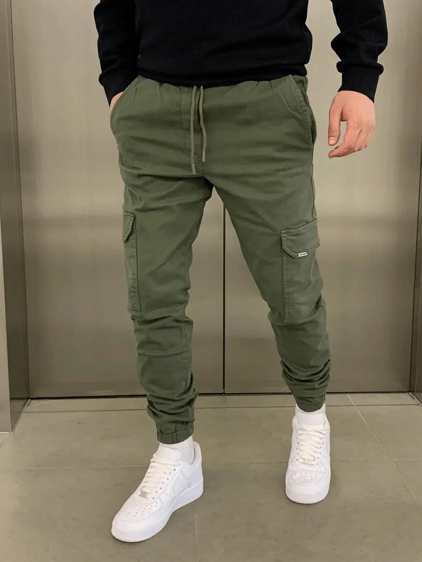 Adrián | Pantalón cargo stretch moderno