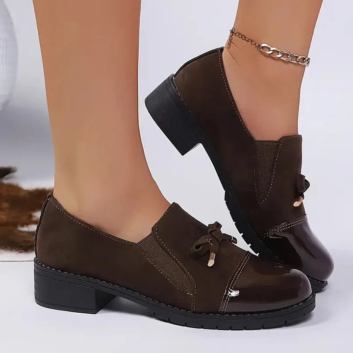 Marvina - Mocasines Elegantes Con Punta Redonda y Lazo Decorativo