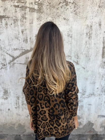 Swantje - Blusa Redonda Con Cuello y Estampado De Leopardo
