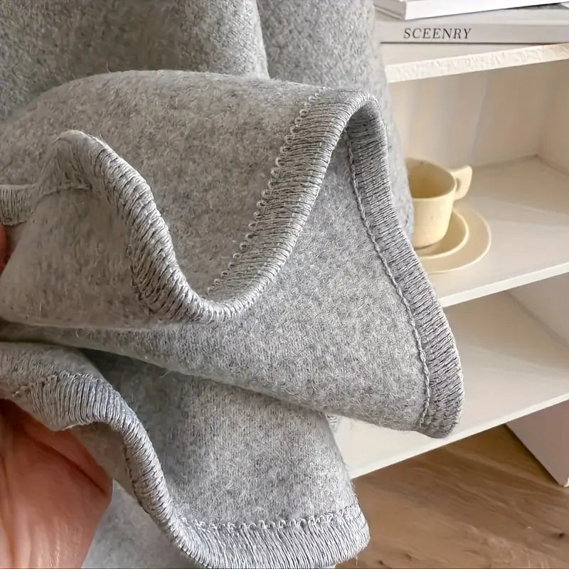 Blanca | El Chal Envuelto De Forro Polar De Lujo